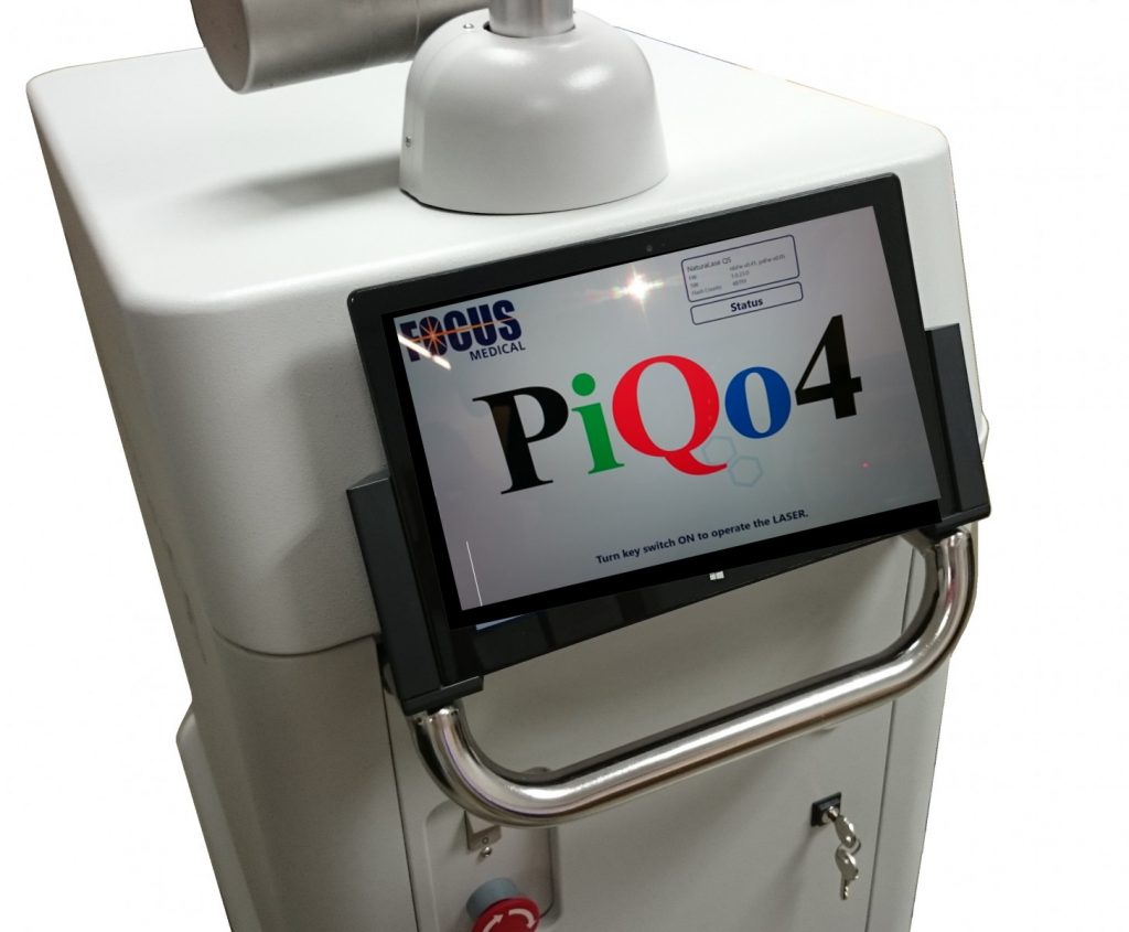 doctor treatment skin Laser PiQo4